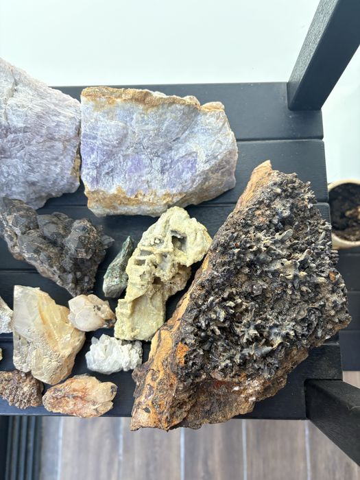 Лот минерали - аметист, кварц, планински кристал и други