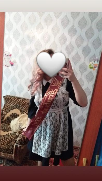 Продам школьное платье.