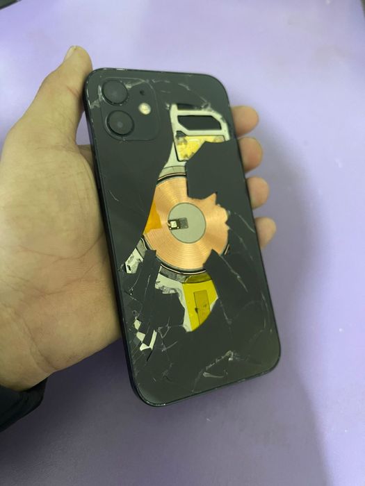 Айфон 12 128гб емкост 100%