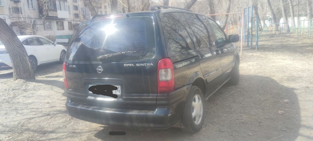 Опель Синтра 2.2 бензин,1999г