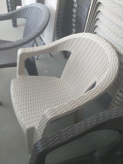 Vand scaune de terasă premiu deosebite