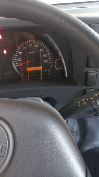 ISUZU yuk mashinasi sotiladi