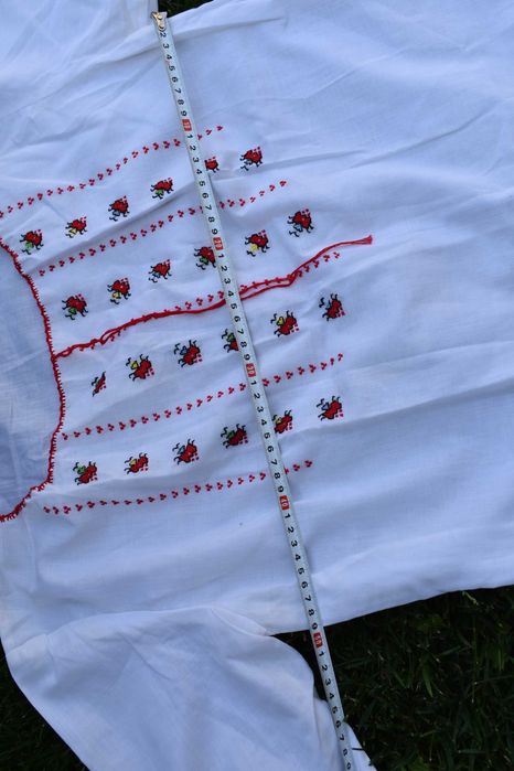 риза за носия със шевици