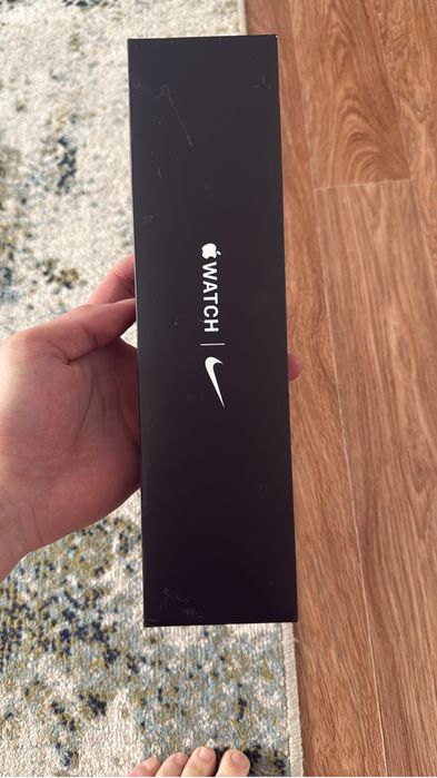 apple watch se nike срочноооо
