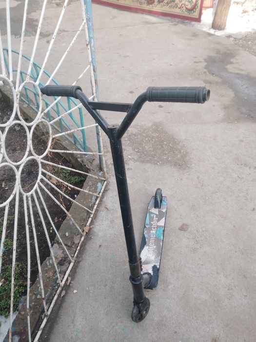 Продам трюковой самокат б/у