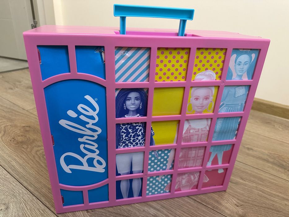 Гардероб - магазин на Барби