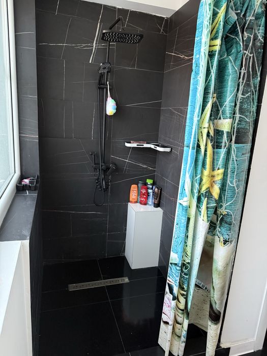 Vand sau Schimb cu Auto/Apartament 2 camere Navodari cu loc de parcare