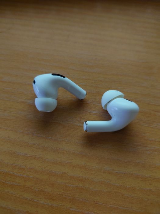 Airpods Pro 2 buds