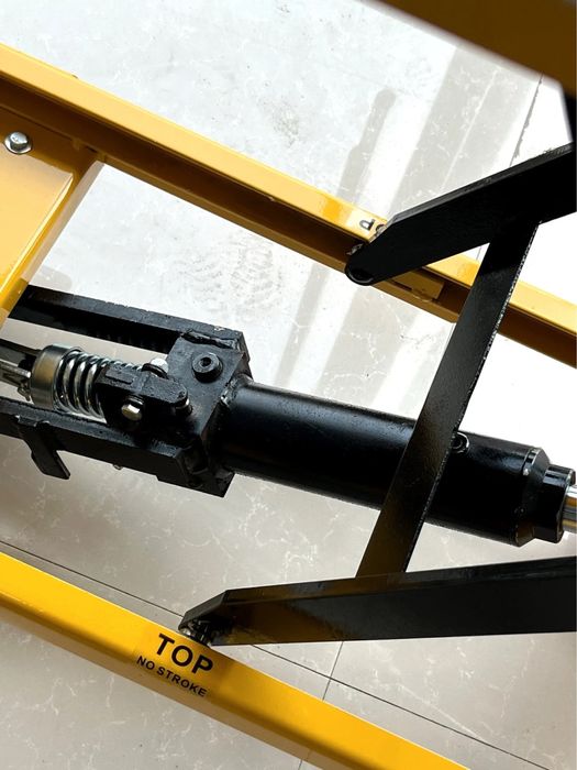 Тележка с цилиндром