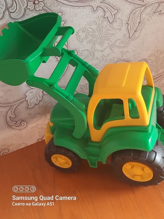 Трактор-погрузчик!