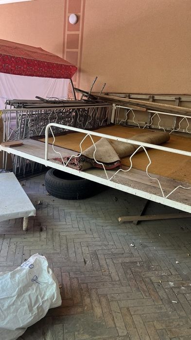 Xovli uchun temir kravat