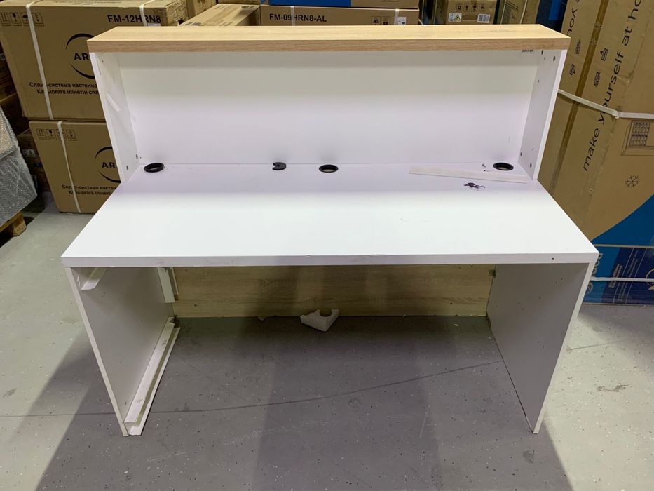 Офисные мебели столы и скамья