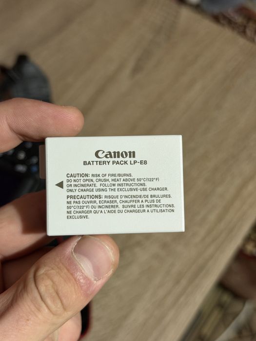 Фотоаппрат Canon EOS 600D