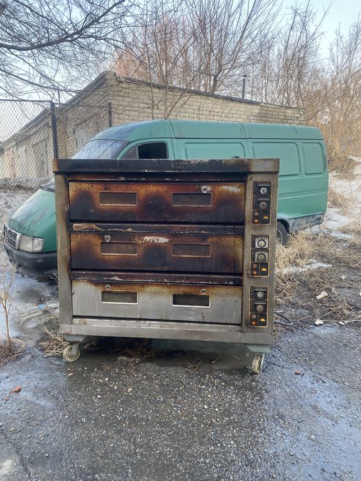 Продам промышленную печь много секционную для пиццы и хлебопекарнии