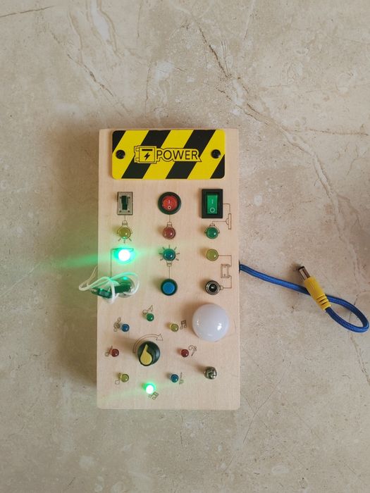 Jucarie educativa din lemn cu LED, tabla interactiva, 4-6 ani