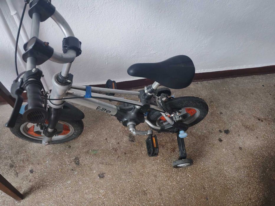 Bicicleta cu roti ajutatoare 2-6 ani