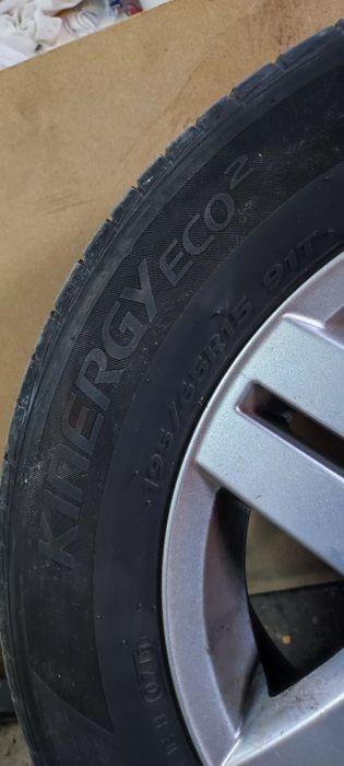 Продавам 4бр. Летни гуми 15"