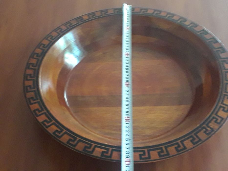 Агаш   табактар сатылады.