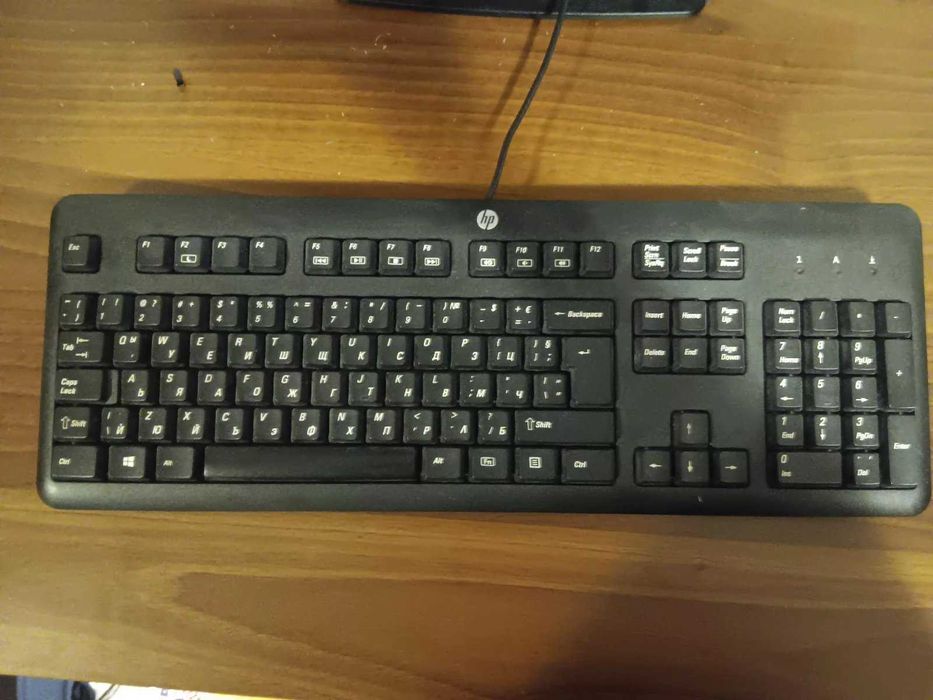 Компютър+монитор+клавиатура и мишка