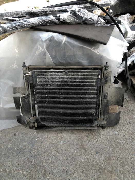 Радиатор на мерседес ML 163, 5.5 объём