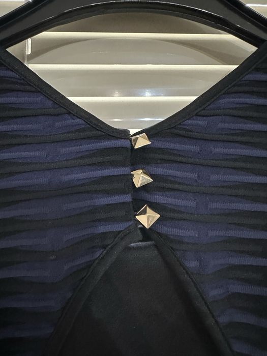 Рокля Guess L размер НОВА с етикет