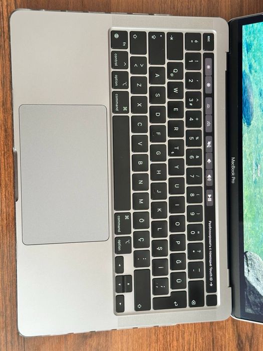 Macbook pro M1 8/256