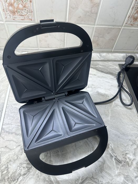 Продам вафельницу