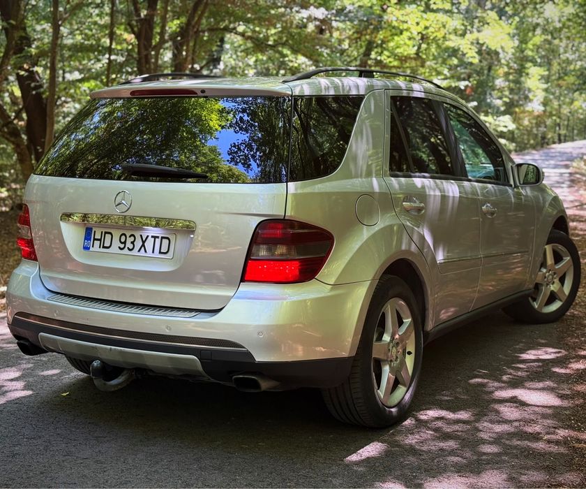 Vând Mercedes ML 320 4matic