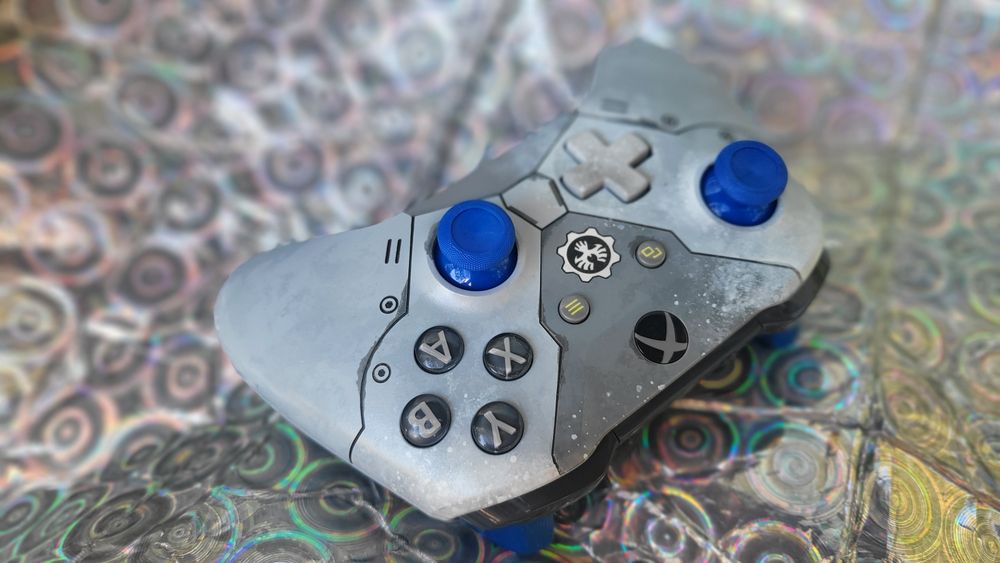 Лимитиран Gears of War контролер джойстик Xbox one/s/x series PC компю