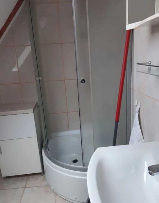 Дава се под наем Едностаен апартамент в Пловдив, Южен - 24 кв.м за 102 € - Снимка #2