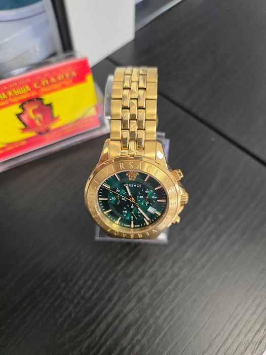 Часовник: VERSACE Gold