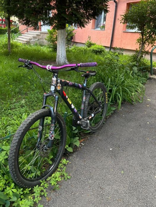 Vând bicicletă Mountain bike