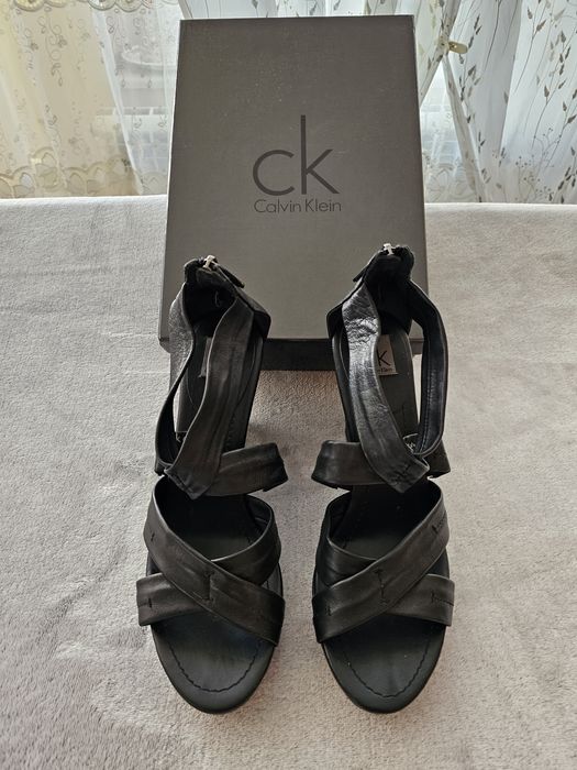 Сандали на платформа Calvin Klein