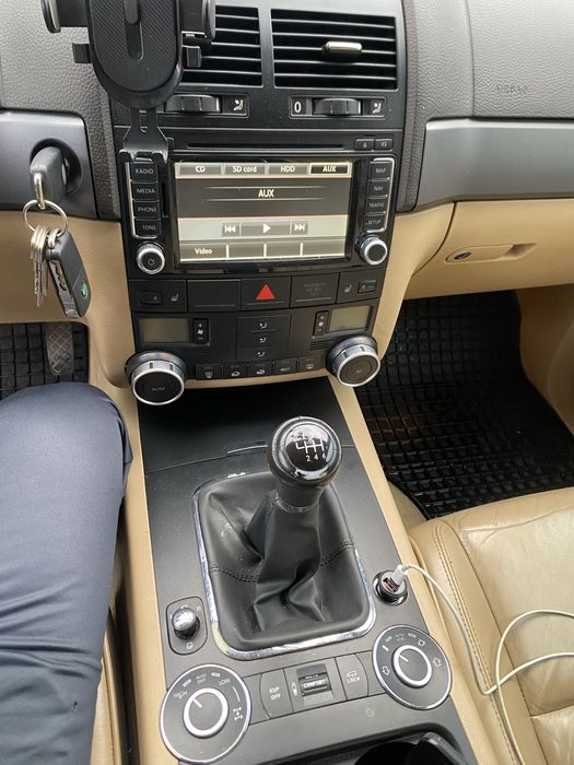 Volkswagen Touareg 3.0 TDI / Manual !