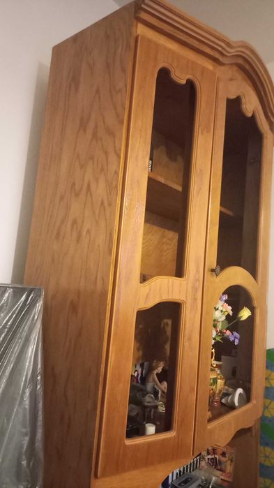 Vand mobilier sufragerie pal furniruit stejar stare foarte buna in Ploiesti 4 corpuri modulare