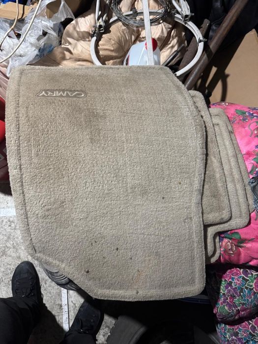 велюровые оригинал коврики от camry 35