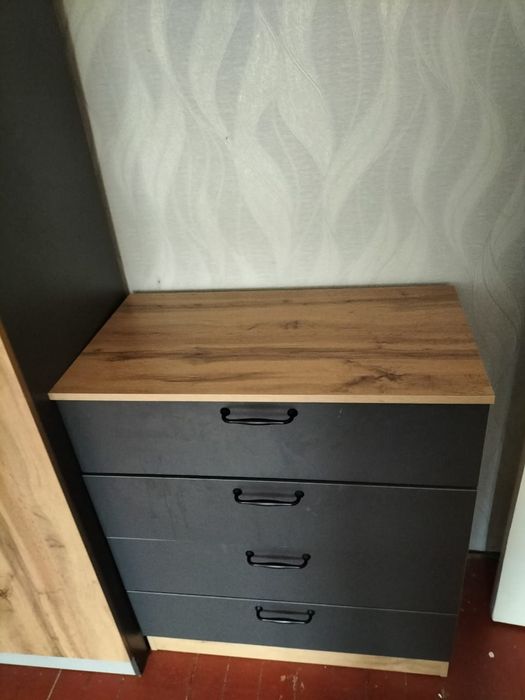 В продаже Шкаф и тумбочка