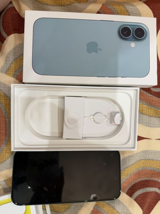 Iphone 16, 256 GB + чехол оригинал