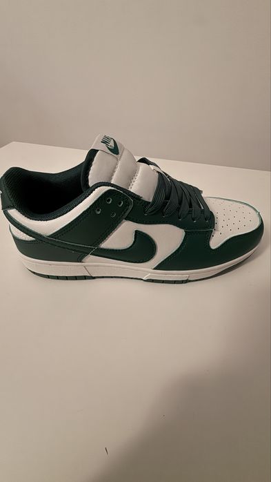 Nike Dunk Low – Verde & Alb