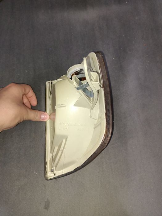 Продаю поворотник от mercedes-benz