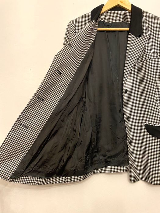 Дамско сако с джобове