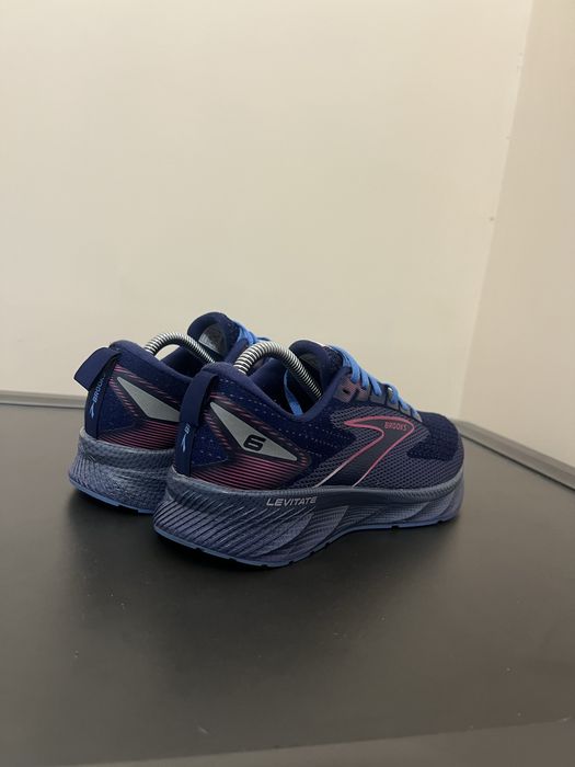 Оригинални маратонки Brooks 39 номер