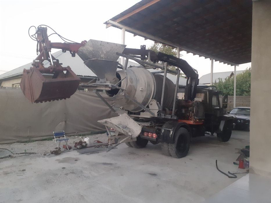 Автобетонасместитель самопогрузкой