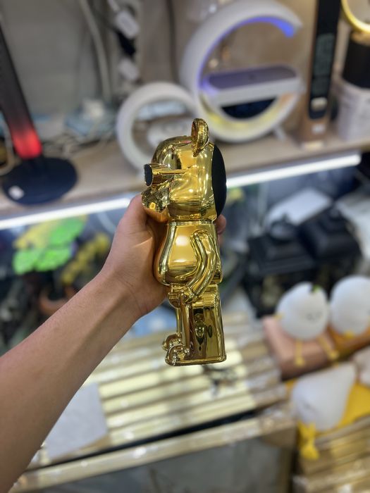 Сувенирная колонка-медвежонок, золотая, с чистым звуком