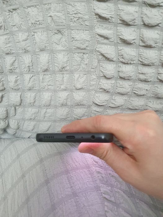 Srochna sotiladi Samsung Galaxy A24 6+6/128GB Black Holati zor ideal