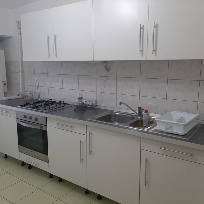 Închiriere apartament cu 2 camere