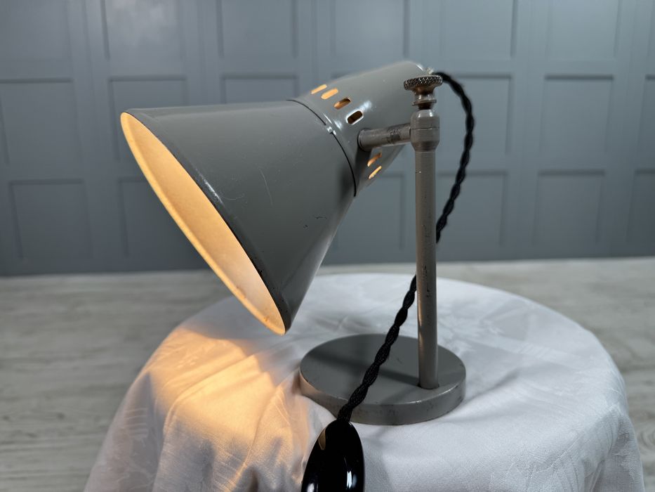 Винтидж настолна лампа Р400