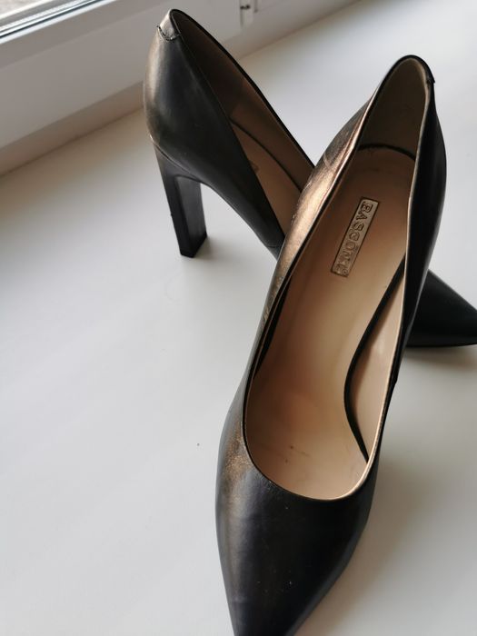 Стильные женские туфли