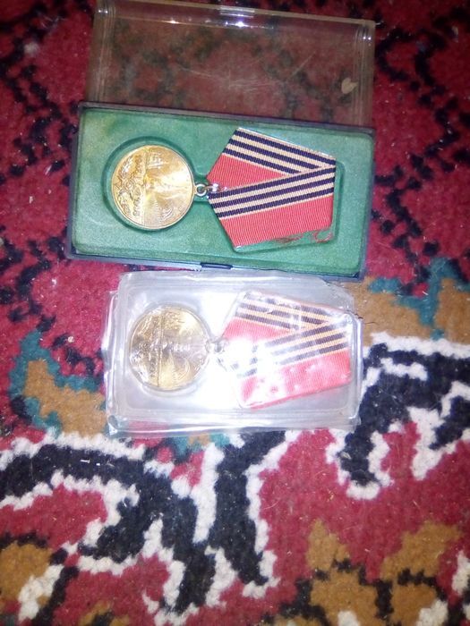 Медали подвески значки