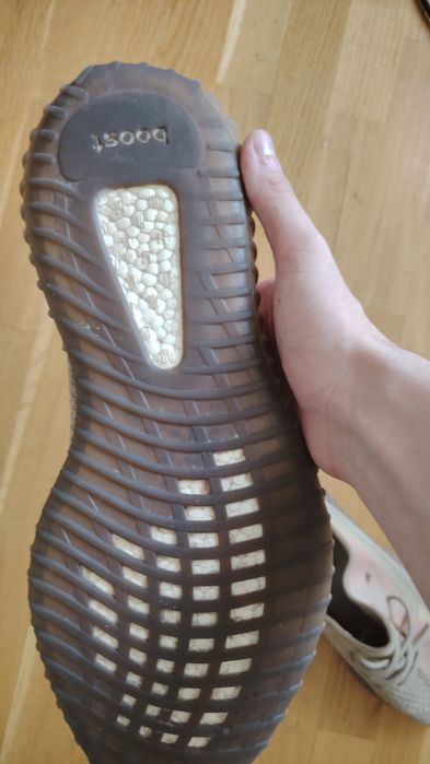 *Yeezy Boost 350 V2 "Ash Stone" - Mărimea 45*yeezy boost 350

Vând Yeezy 350 V2 originali, culoare Ash Stone. Mărimea 45 EU. Stare foarte bună 9/10, p